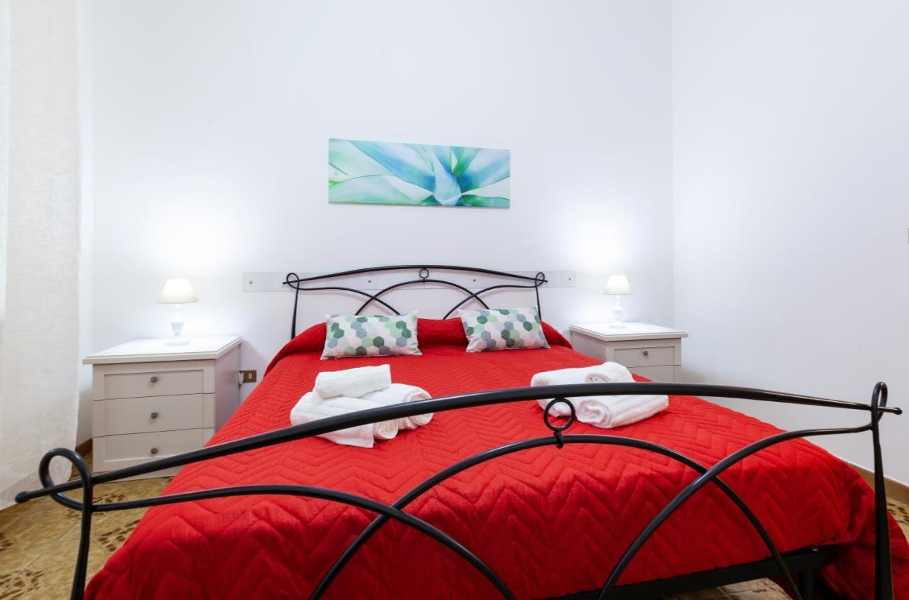Lupomonaco Rooms Veglie Bagian luar foto
