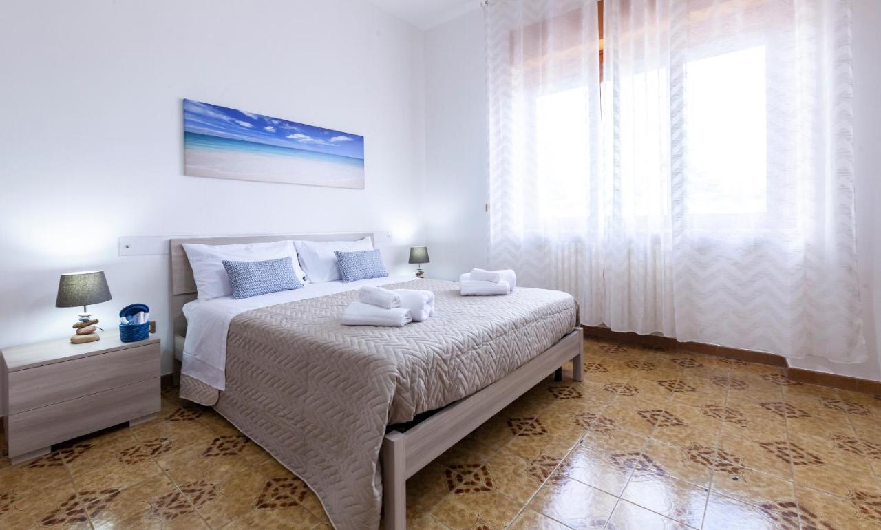 Lupomonaco Rooms Veglie Bagian luar foto